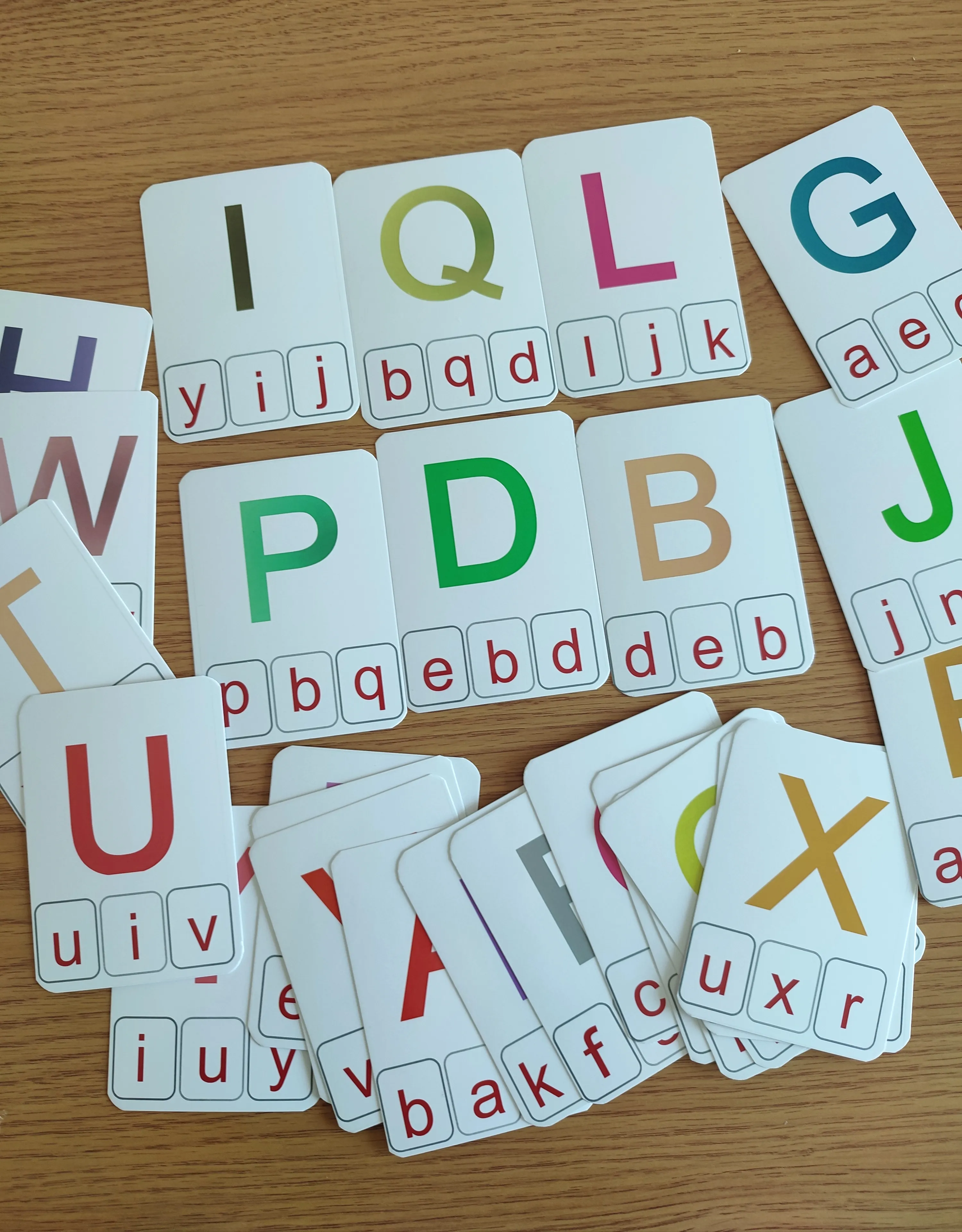 Cartes à pinces de l'alphabet (26cartes)