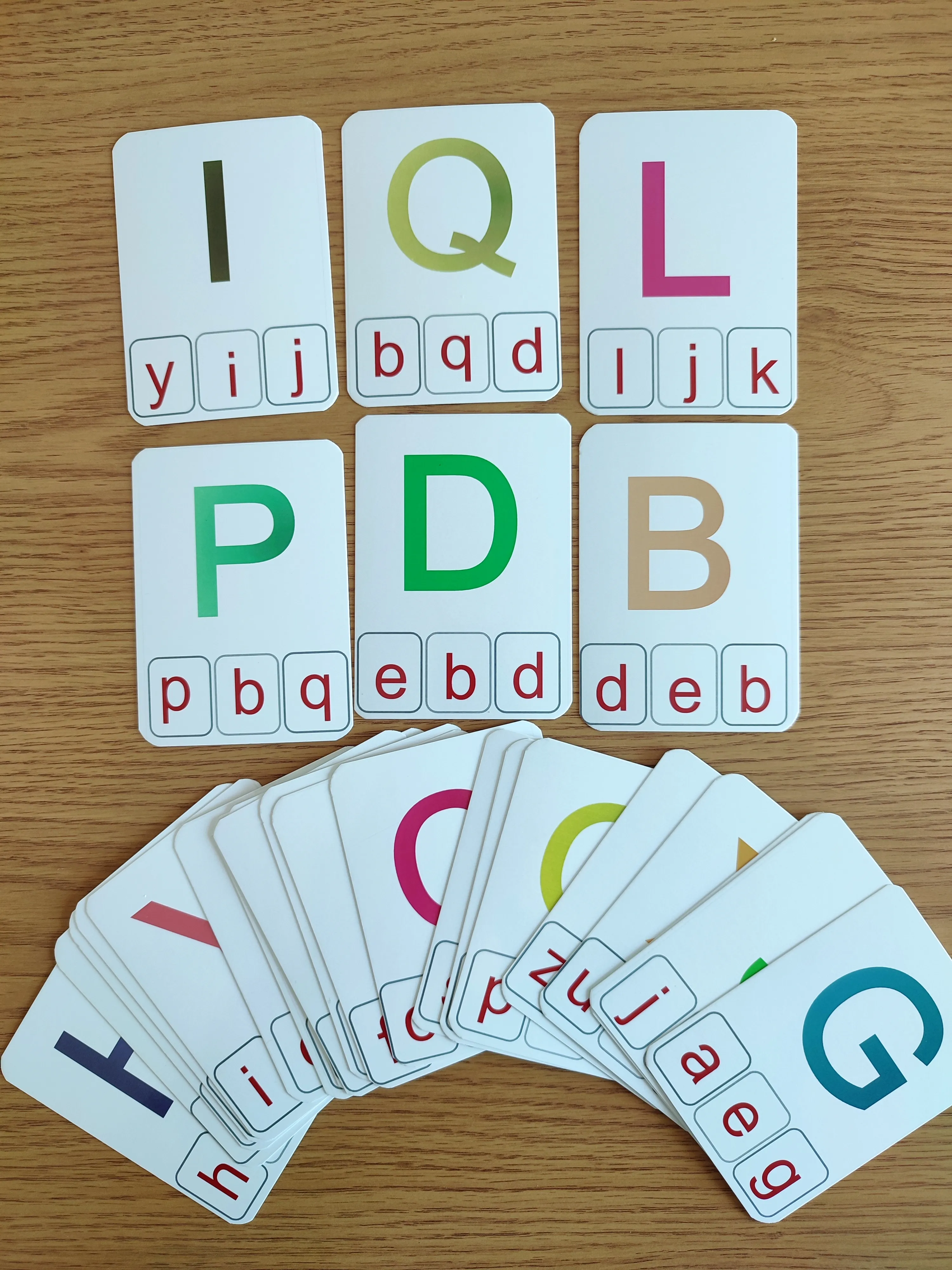 Cartes à pinces de l'alphabet (26cartes)